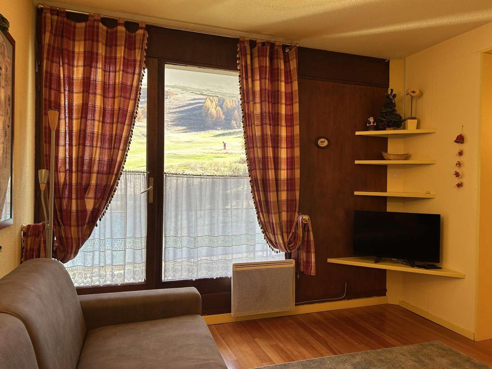 Appartement Skis Aux Pieds, 6 Pers Avec Parking, Montgenevre - Fr-1-330D-7 Buitenkant foto